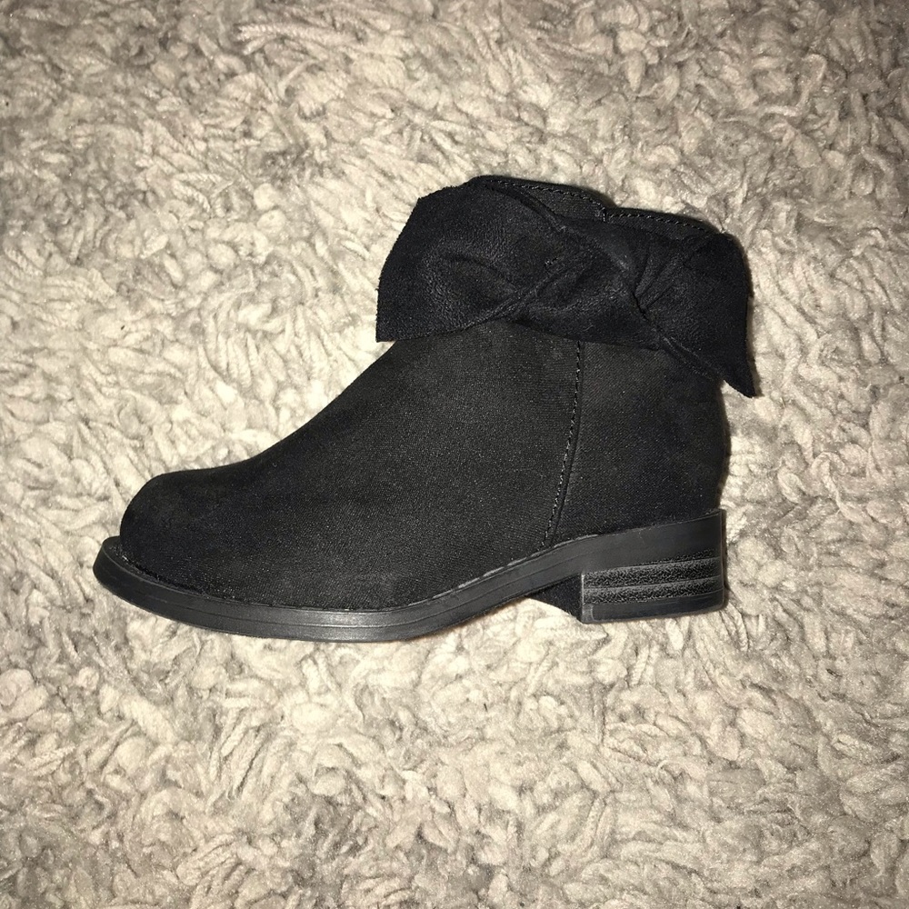 Toddler size 5 dressy winter boots